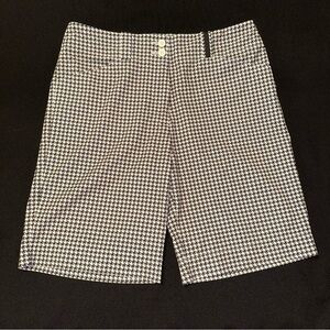 Nike Golf shorts ladies size 6 black & white houndstooth check with pockets